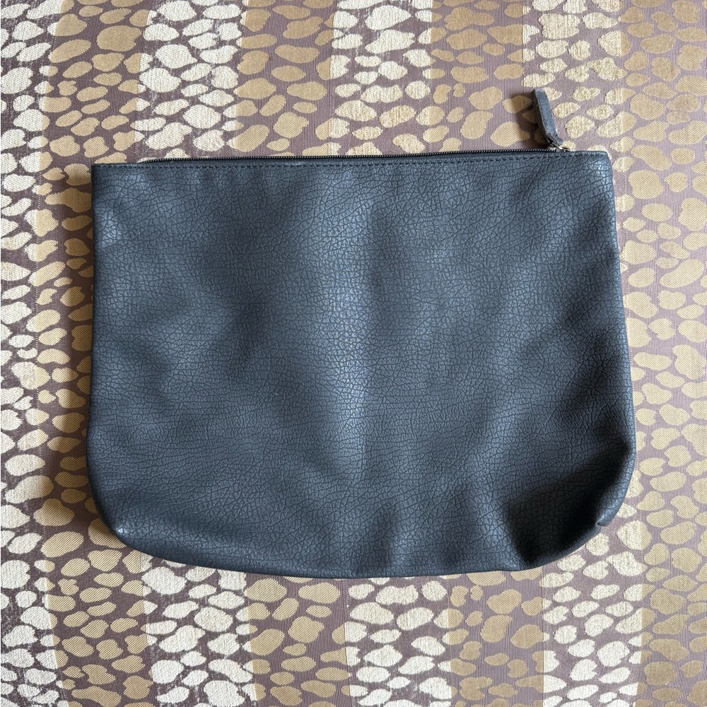 FREE PEOPLE VEGAN BLACK POUCH
